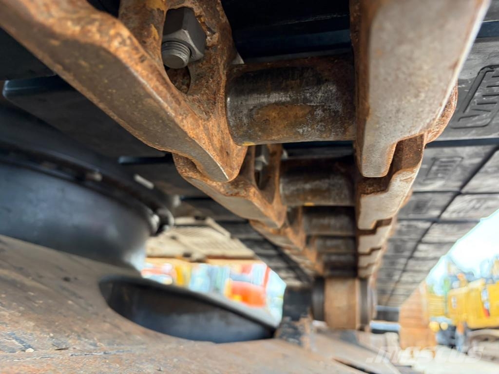 Hitachi ZX135US-6 Vikšriniai ekskavatoriai