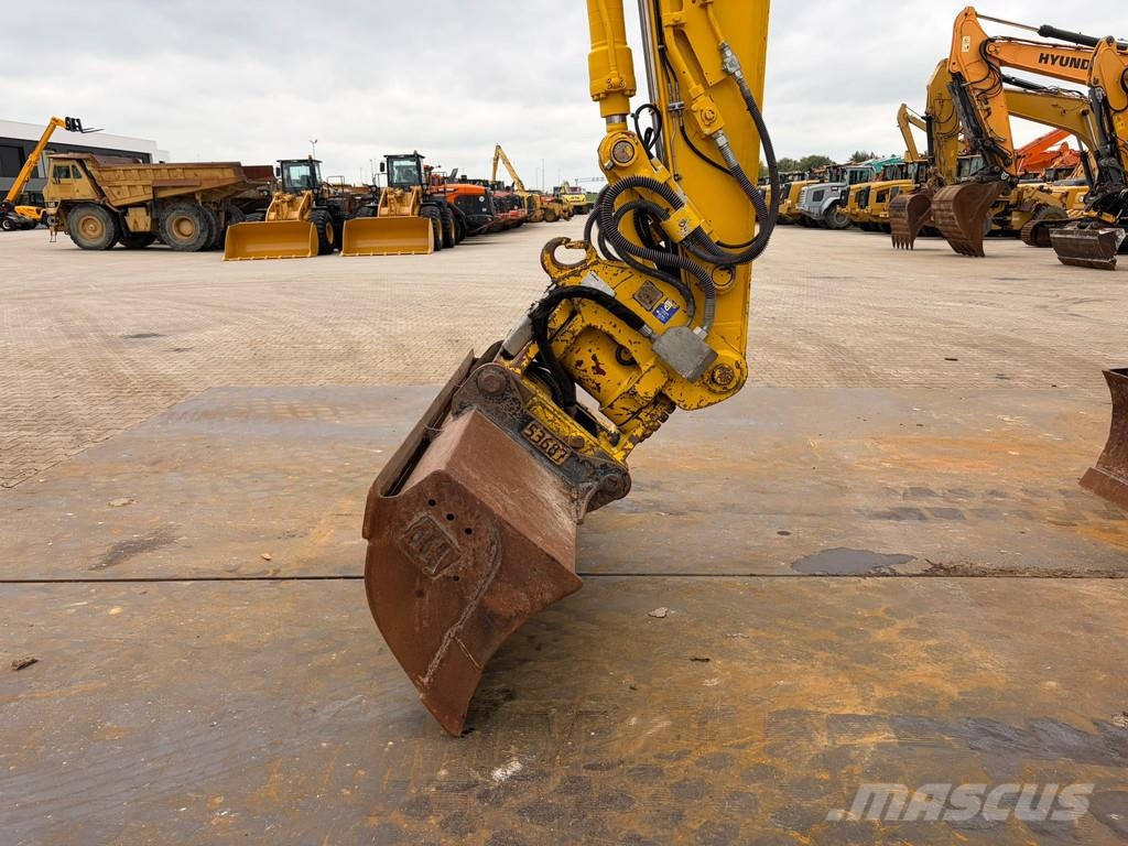 Hitachi ZX135US-6 حفارات زحافة