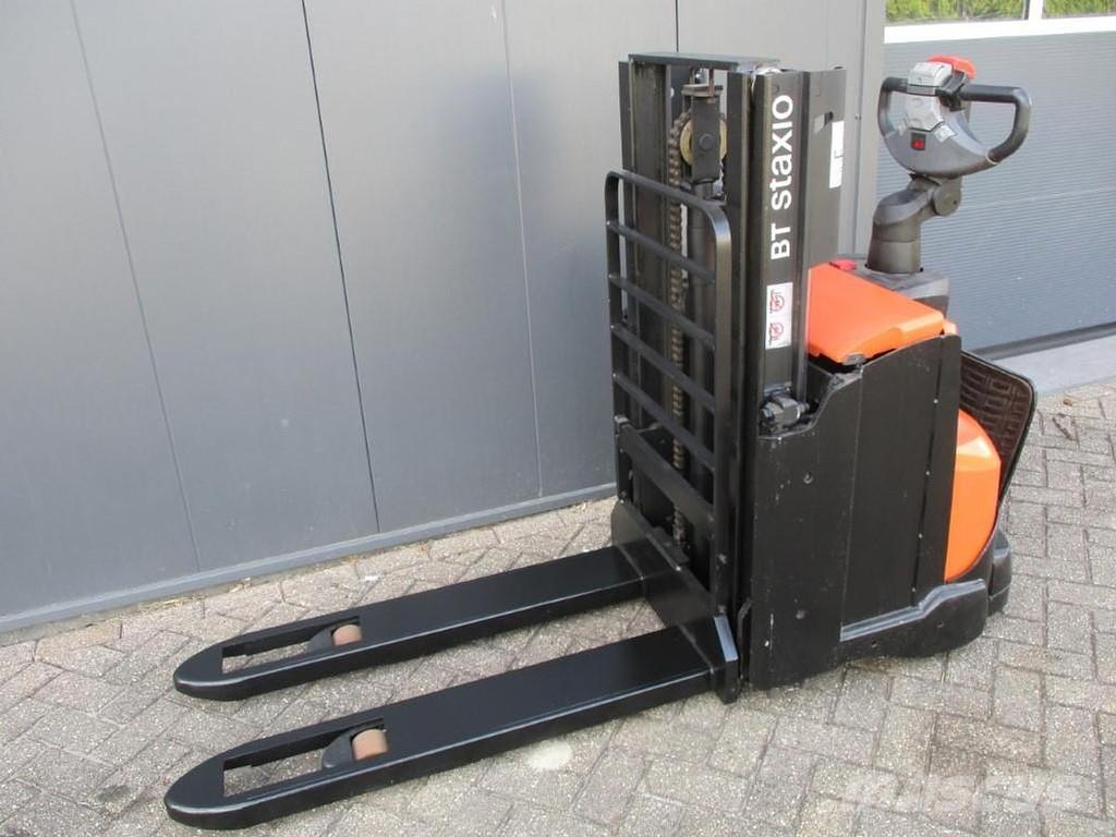 BT SWE200D رافعة منخفضة المستوى ذات منصة