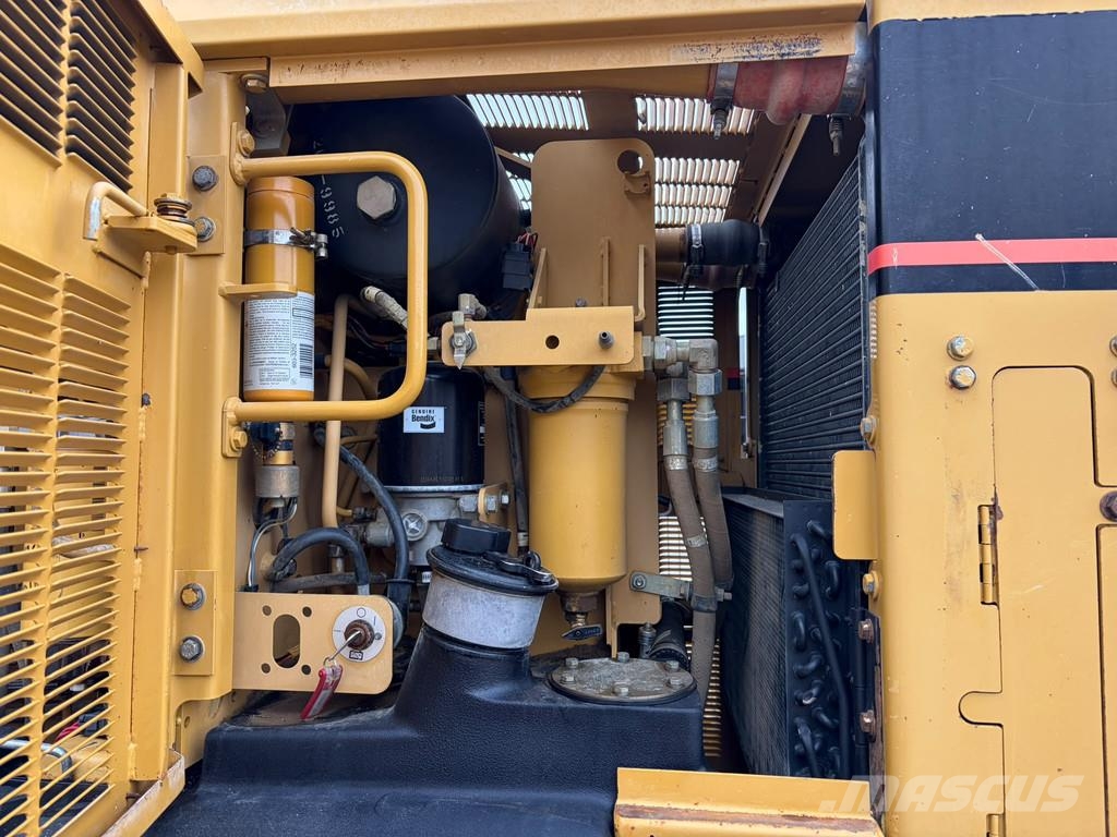 CAT 140H Grejdery