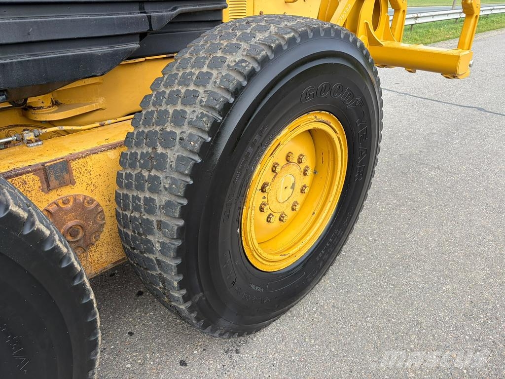 CAT 140H Grejdery