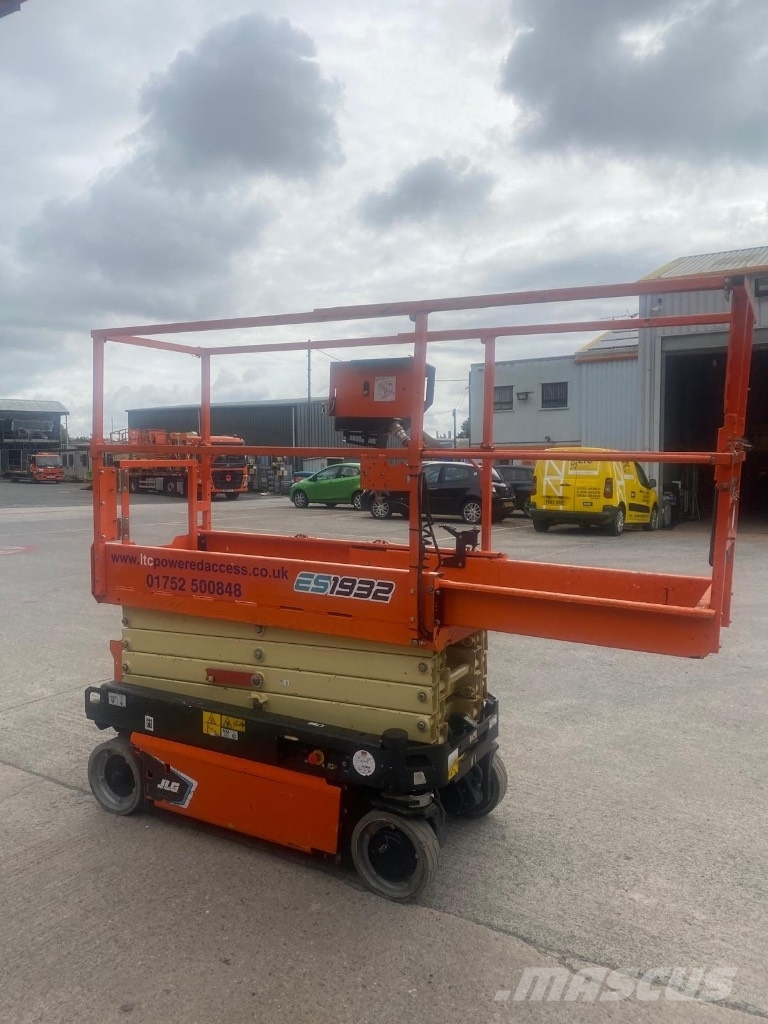 JLG ES 1932 剪叉式升降机
