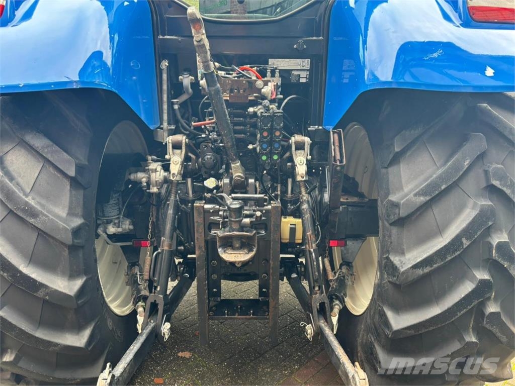 New Holland T6090 Traktori