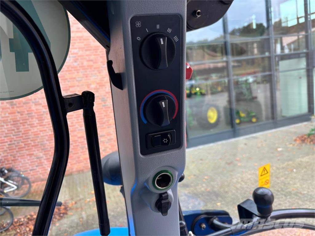 New Holland T6090 Traktori