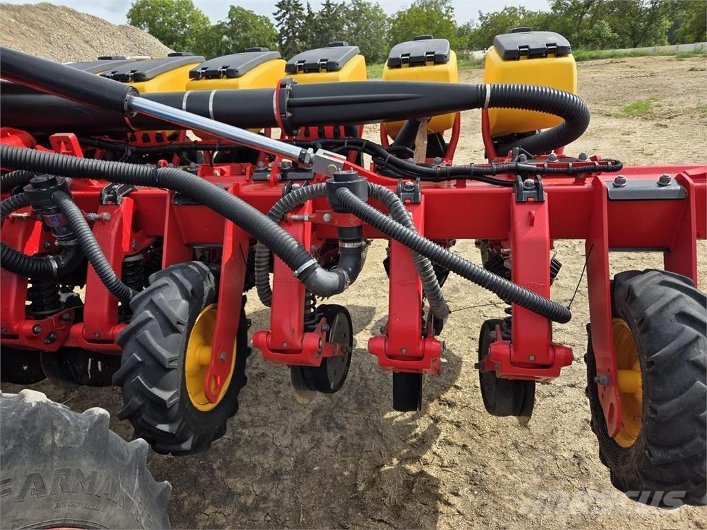 Väderstad Tempo TPV 12 / TPL 12 Solitair Düngertank Präzisionssaatmaschinen