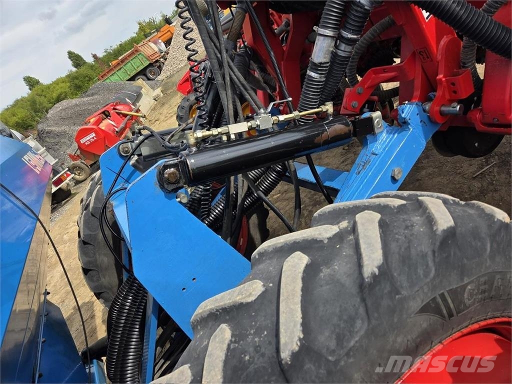 Väderstad Tempo TPV 12 / TPL 12 Solitair Düngertank Präzisionssaatmaschinen