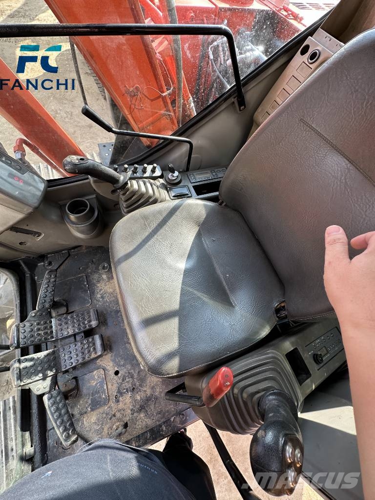 Hitachi ZX 70 LC Средни екскаватори 7т - 12т