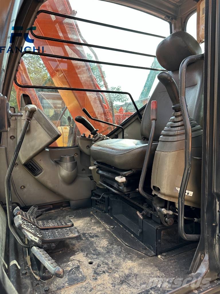 Hitachi ZX 70 LC Средни екскаватори 7т - 12т