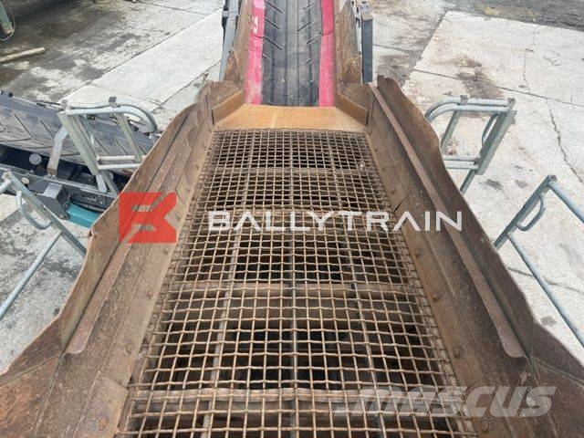 PowerScreen Warrior 1400X Scalping Screen 篩分機