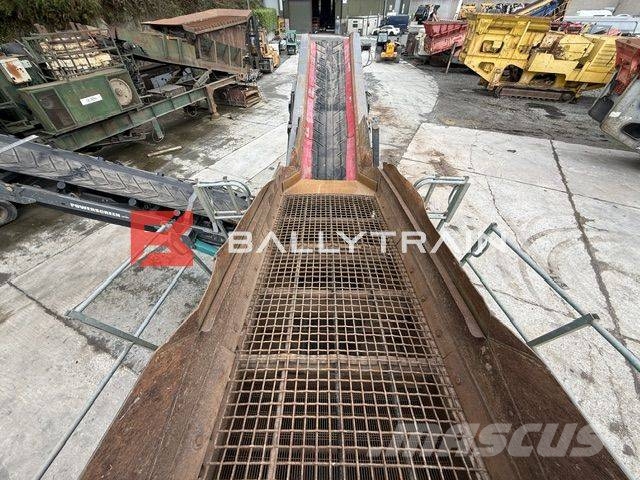 PowerScreen Warrior 1400X Scalping Screen 篩分機