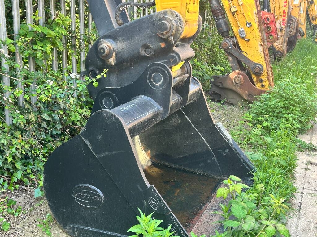LiuGong 922 F 大型油圧ショベル12t以上(パワーショベル・ユンボ)