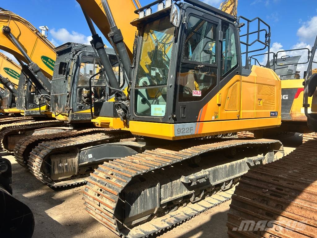 LiuGong 922 F 大型油圧ショベル12t以上(パワーショベル・ユンボ)