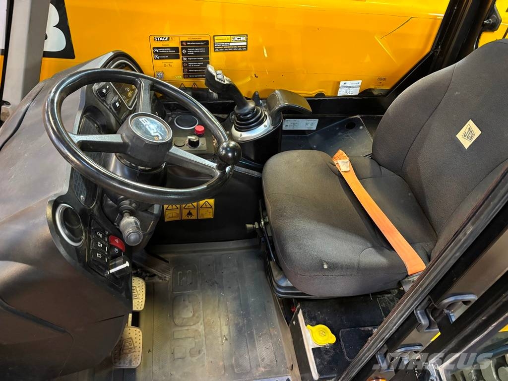 JCB 525-60 텔러 핸들러