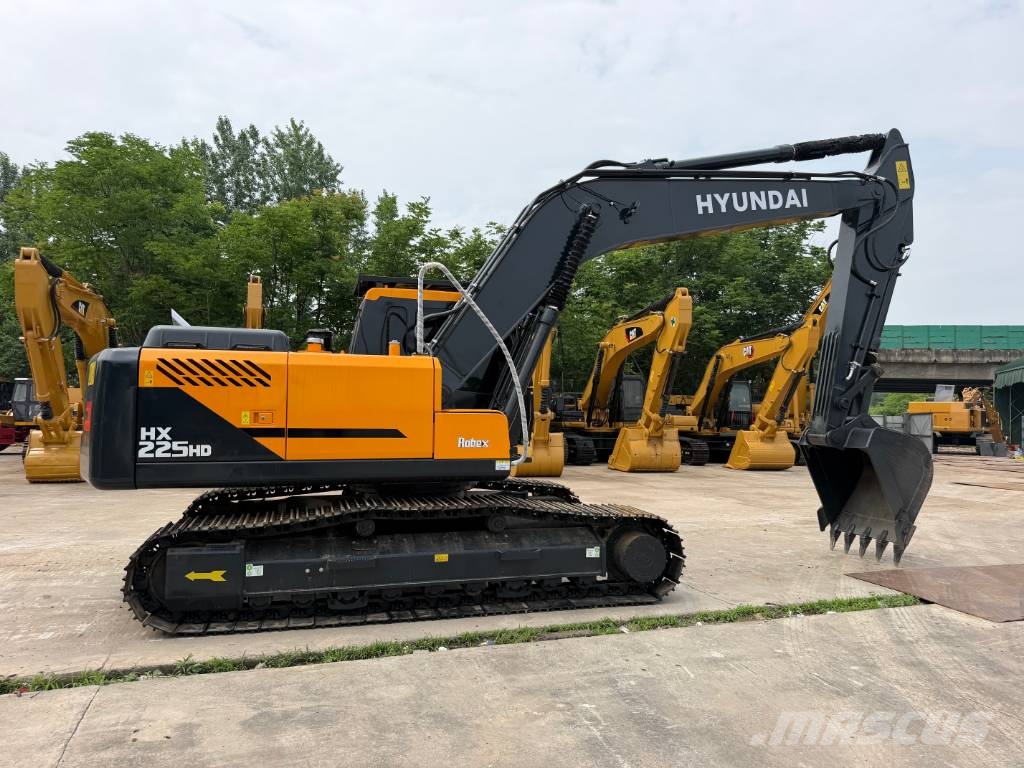 Hyundai HX 225 HD Pásová rýpadla