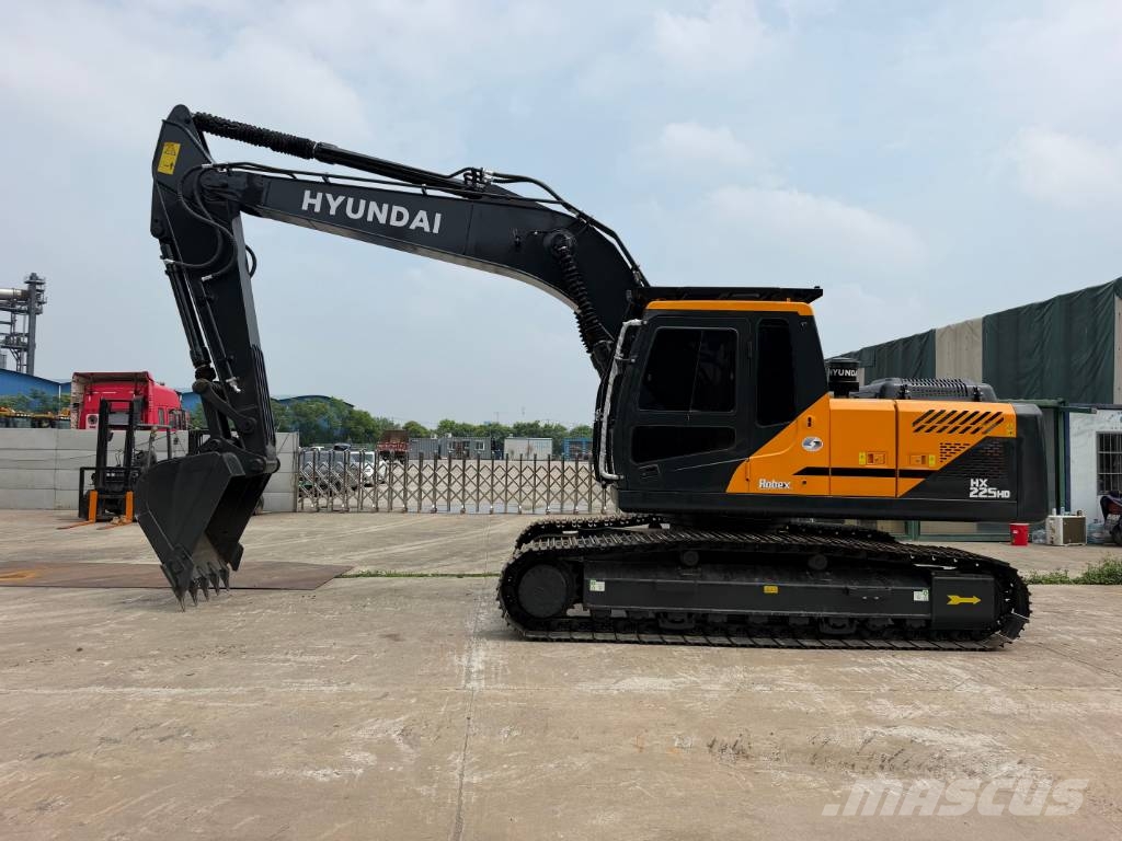 Hyundai HX 225 HD Pásová rýpadla
