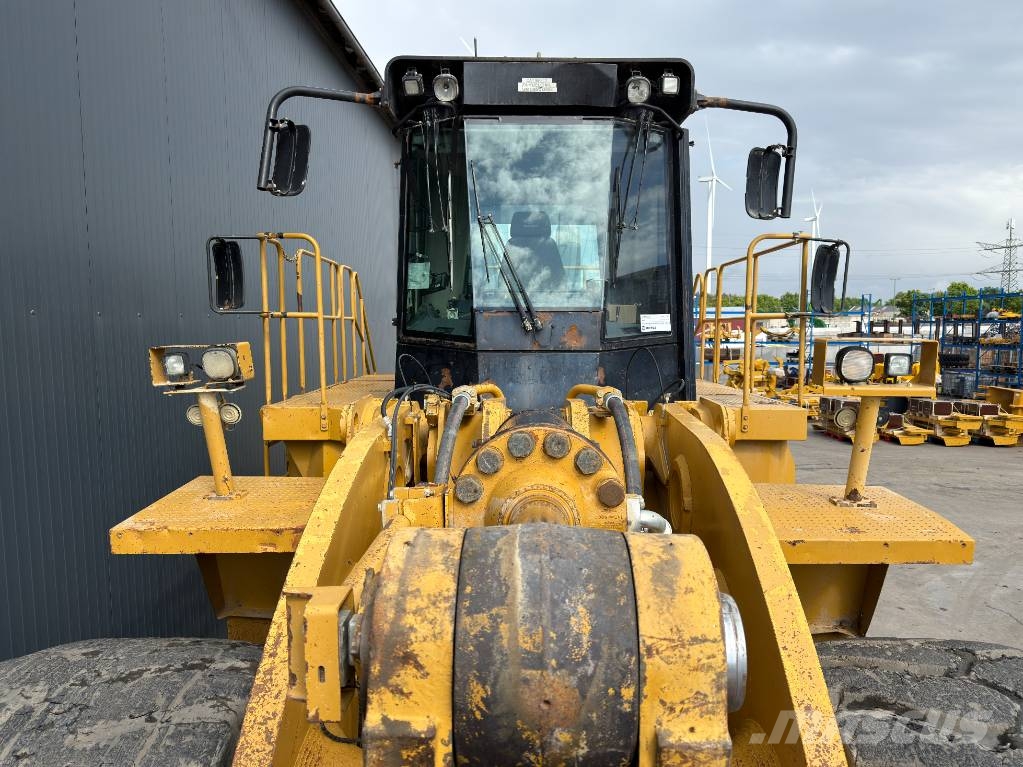 CAT 990H Pyöräkuormaajat