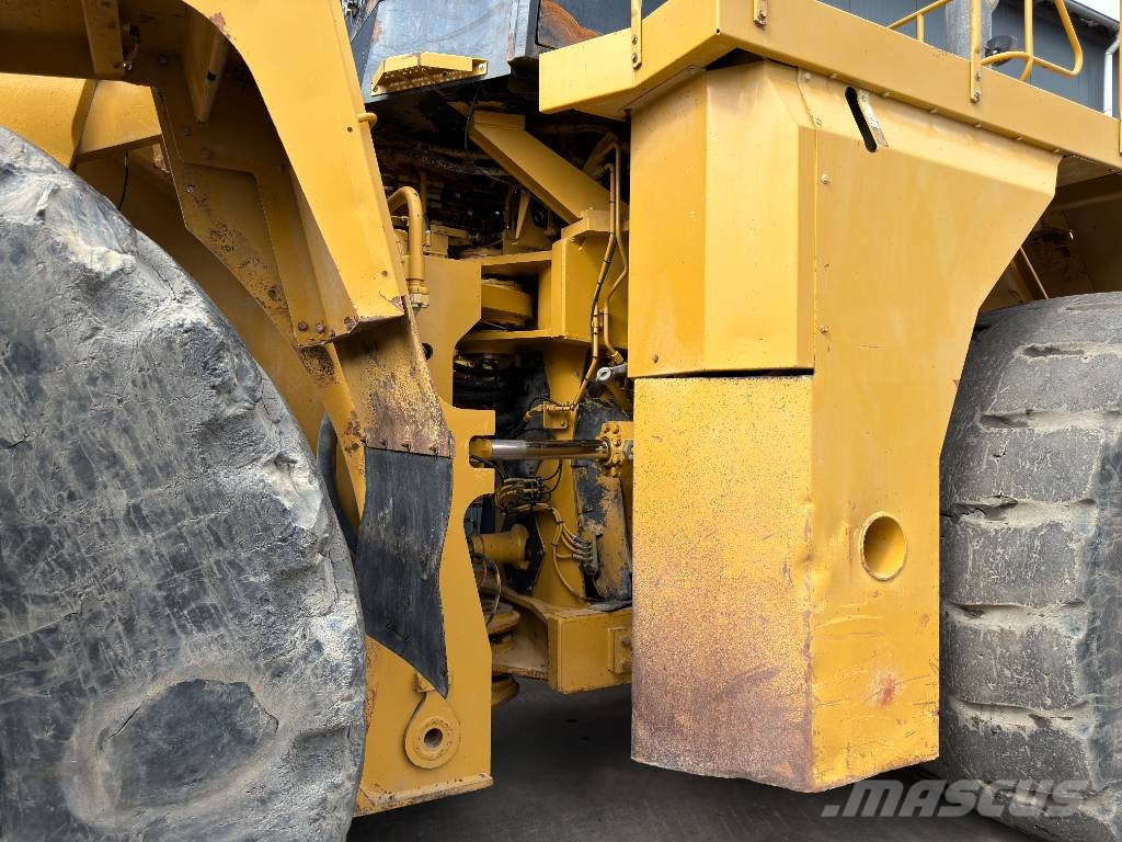 CAT 990H Pyöräkuormaajat