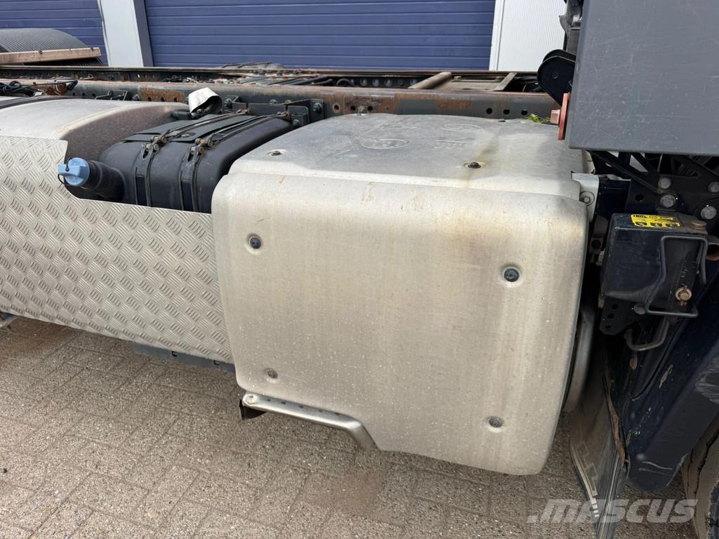 DAF XF 106.480 **6X4-GERMAN TRUCK-ZF INTARDER** Chassis met cabine