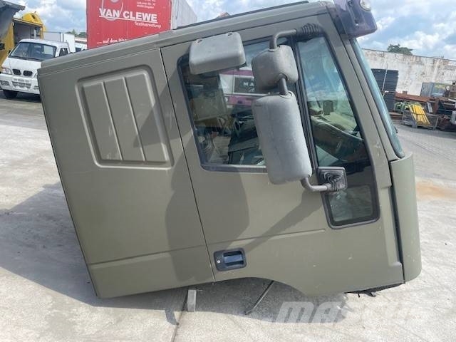 Iveco Eurotrakker Kabine Fahrerhaus Kabiny a interiér