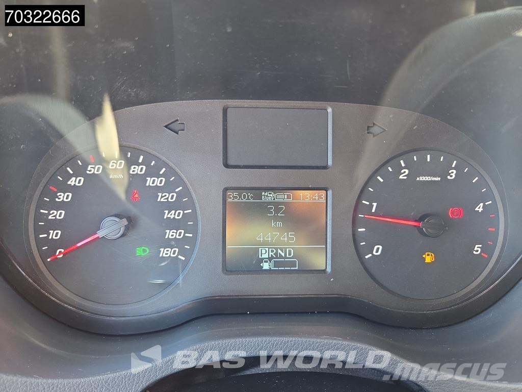 Mercedes-Benz Sprinter 215 CDI Automatik 150PS L2H2 Klima Kamera Panel vans