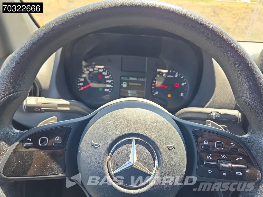 Mercedes-Benz Sprinter 215 CDI Automatik 150PS L2H2 Klima Kamera Panel vans