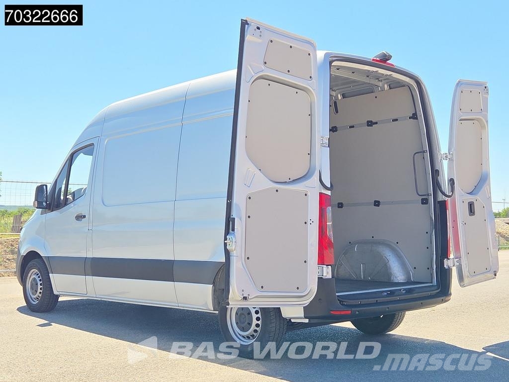Mercedes-Benz Sprinter 215 CDI Automatik 150PS L2H2 Klima Kamera Furgonetas cerradas