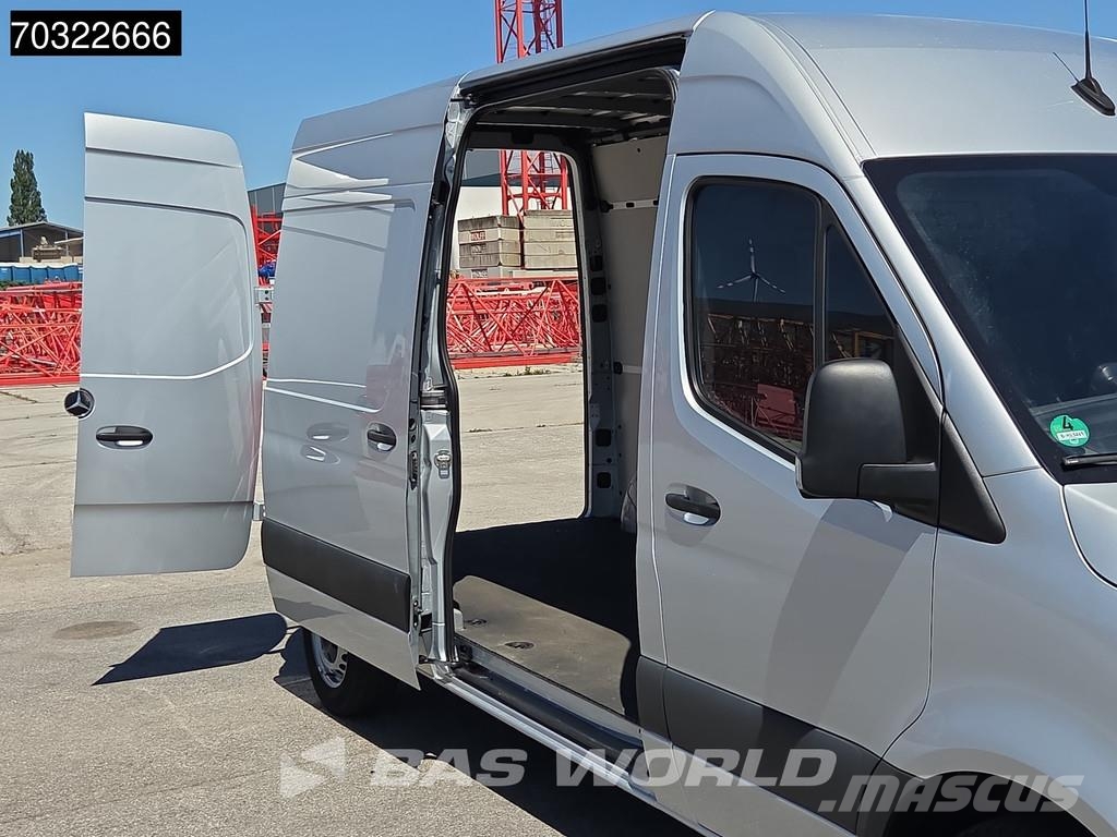 Mercedes-Benz Sprinter 215 CDI Automatik 150PS L2H2 Klima Kamera Panel vans