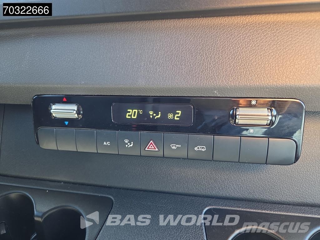 Mercedes-Benz Sprinter 215 CDI Automatik 150PS L2H2 Klima Kamera Panel vans