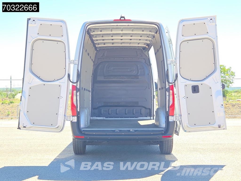 Mercedes-Benz Sprinter 215 CDI Automatik 150PS L2H2 Klima Kamera Panel vans