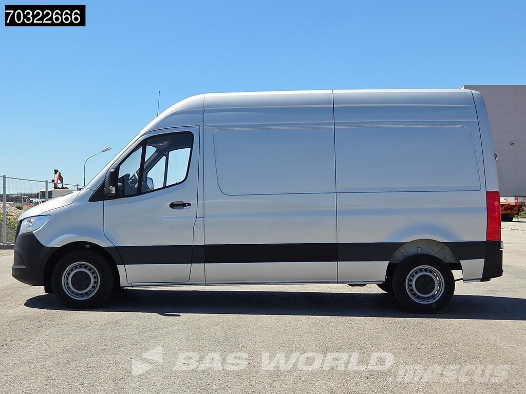 Mercedes-Benz Sprinter 215 CDI Automatik 150PS L2H2 Klima Kamera شاحنة مقفلة