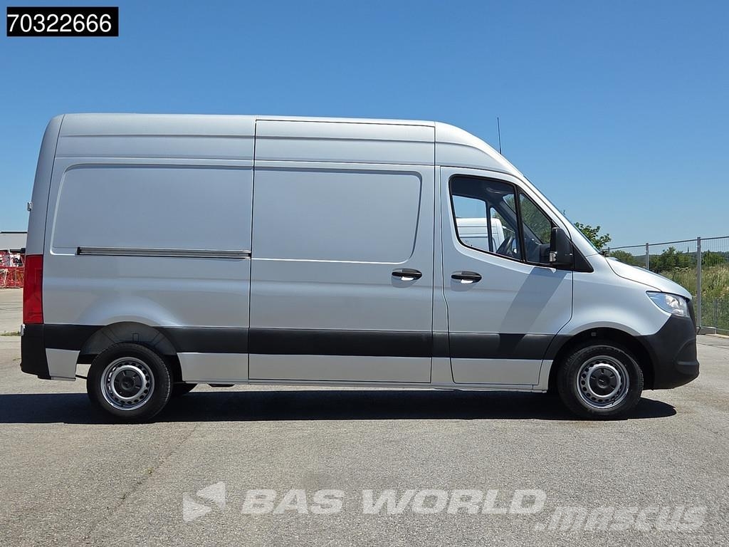 Mercedes-Benz Sprinter 215 CDI Automatik 150PS L2H2 Klima Kamera Panel vans