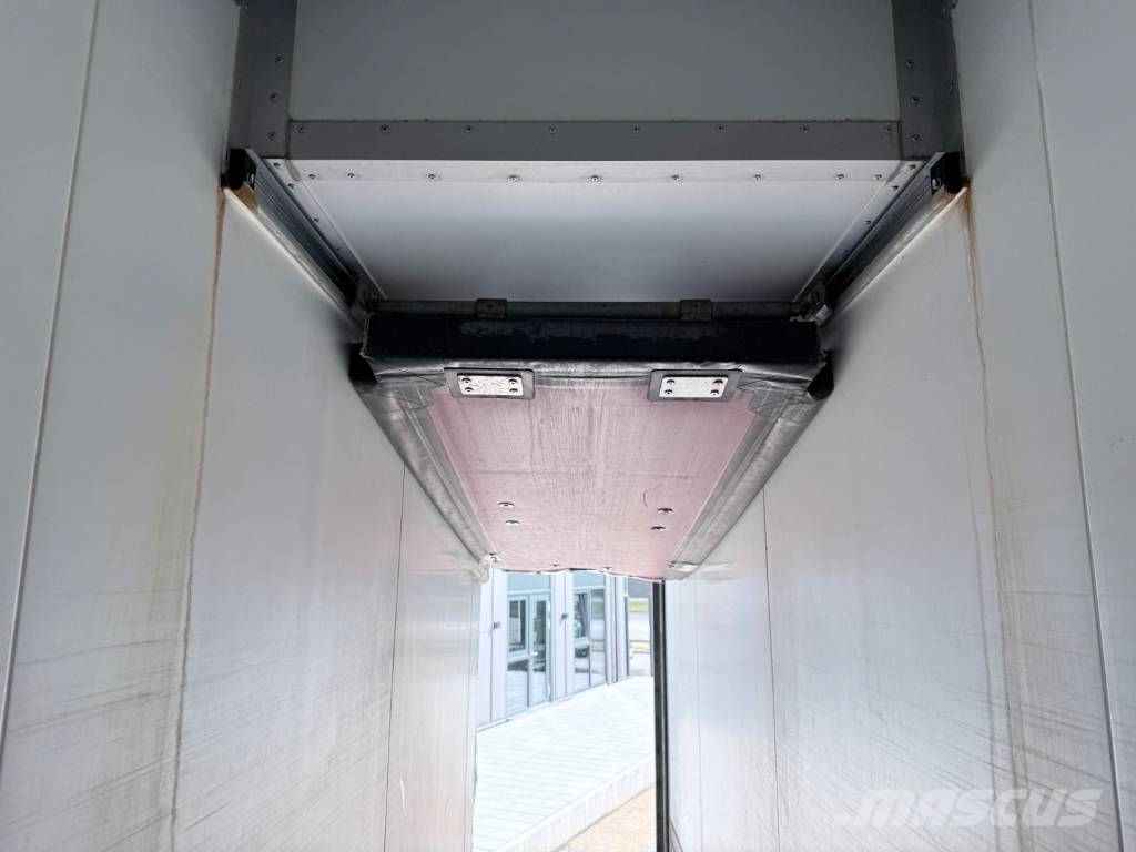 Iveco EuroCargo 180E32 4x2 Schmitz / Thermo King T-1200R Camiones con temperatura controlada