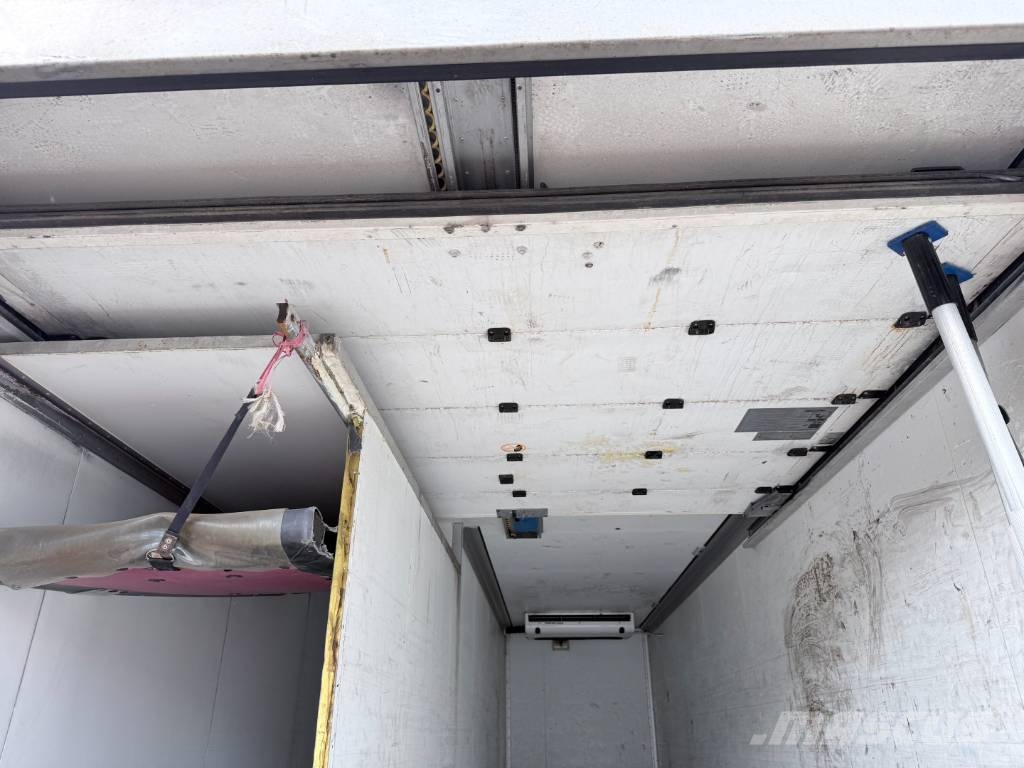 Iveco EuroCargo 180E32 4x2 Schmitz / Thermo King T-1200R Camiones con temperatura controlada