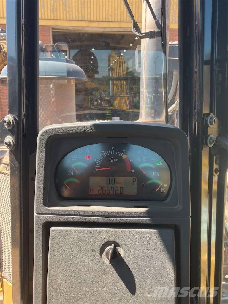 CAT D 9 T CE Ripper (Full service History) Rupsdozers