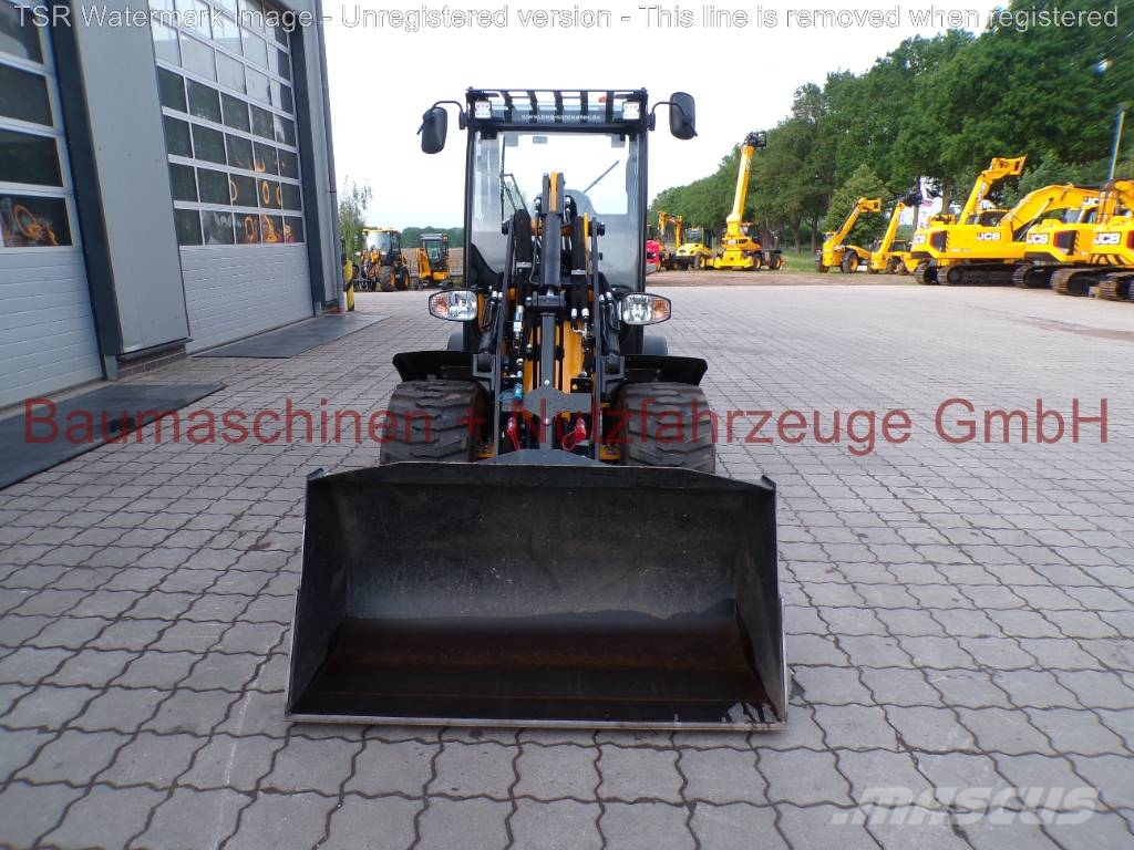 JCB 403 PLUS 50PS Kabine BJ 23 Demo Rataslaadurid