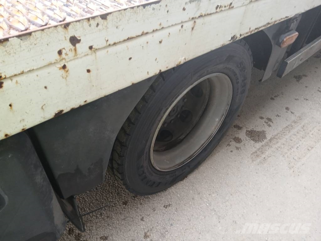 Iveco ML120E22/P Pritschenwagen/Pritschenwagen mit Seitenklappe