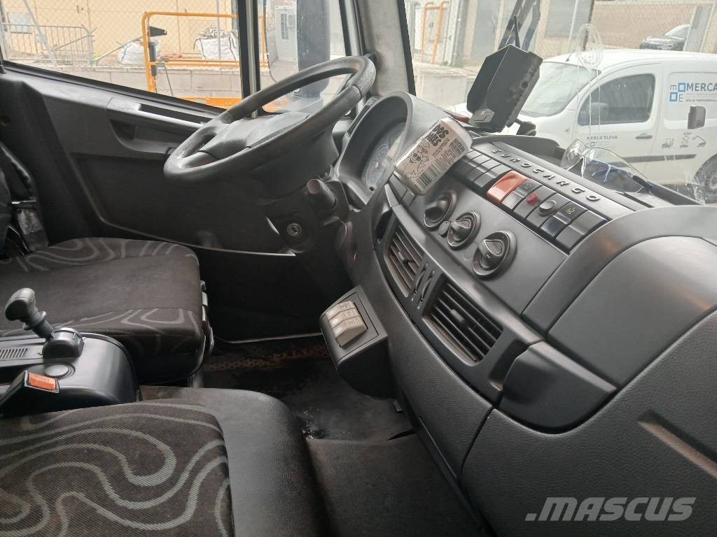 Iveco ML120E22/P Pritschenwagen/Pritschenwagen mit Seitenklappe