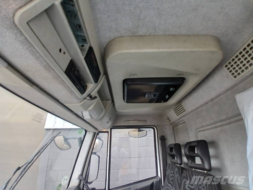 Iveco ML120E22/P Pritschenwagen/Pritschenwagen mit Seitenklappe