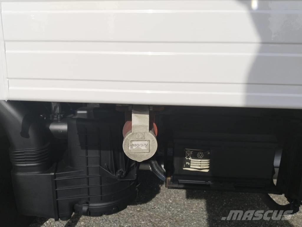 Nissan CABSTAR NT 400 Kylmä-/Lämpökorit