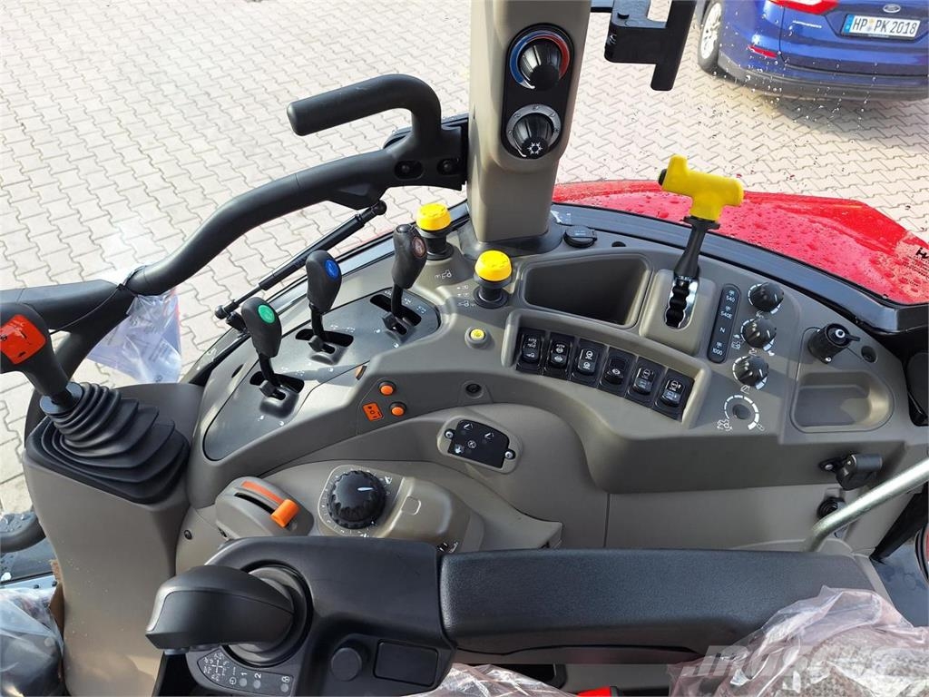 Case IH FARMALL 120M 트랙터