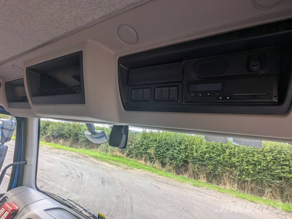 DAF LF180 Platformas/izkraušana no sāniem