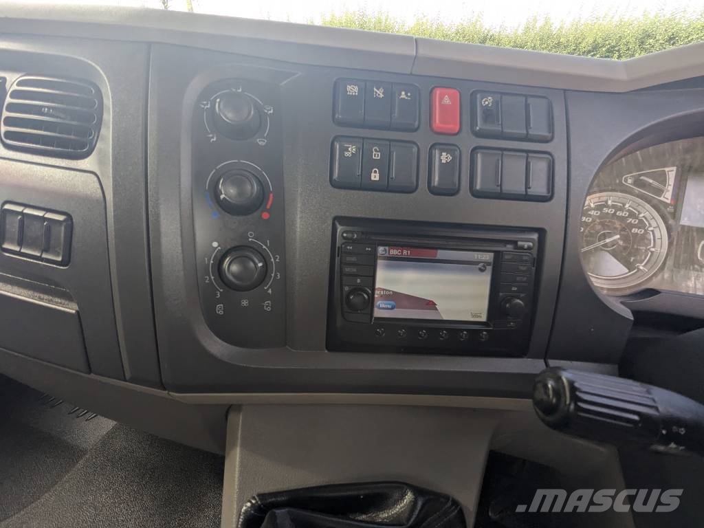 DAF LF180 Platformas/izkraušana no sāniem