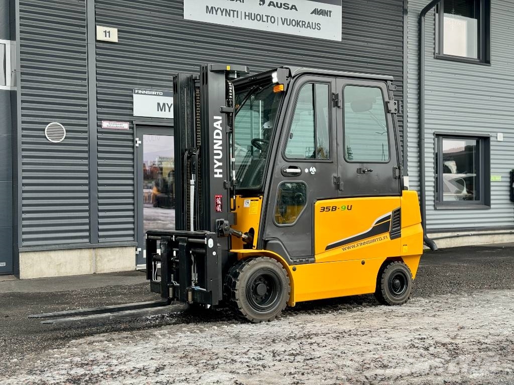 Hyundai 35B-9U Electric forklifts