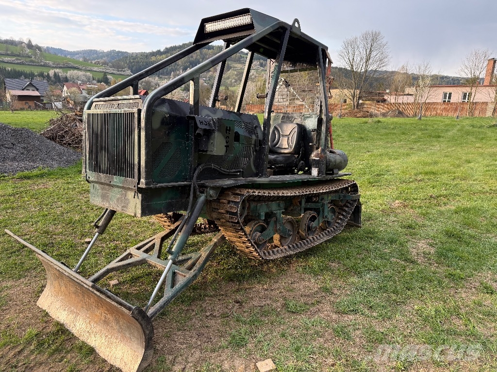 Forcat, lesní pásový traktor 36D Traktor med skogsutstyr