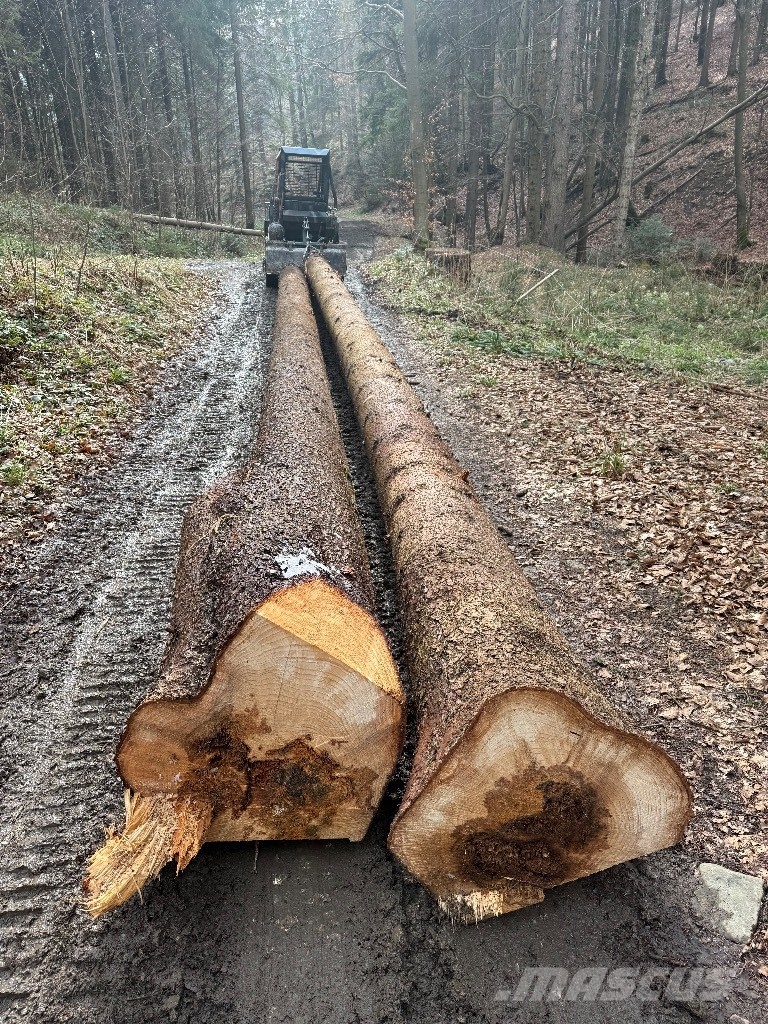 Forcat, lesní pásový traktor 36D Traktor med skogsutstyr