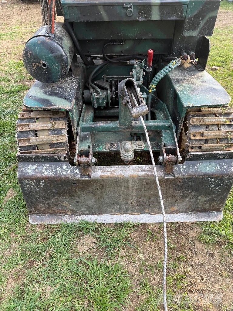 Forcat, lesní pásový traktor 36D Traktor med skogsutstyr