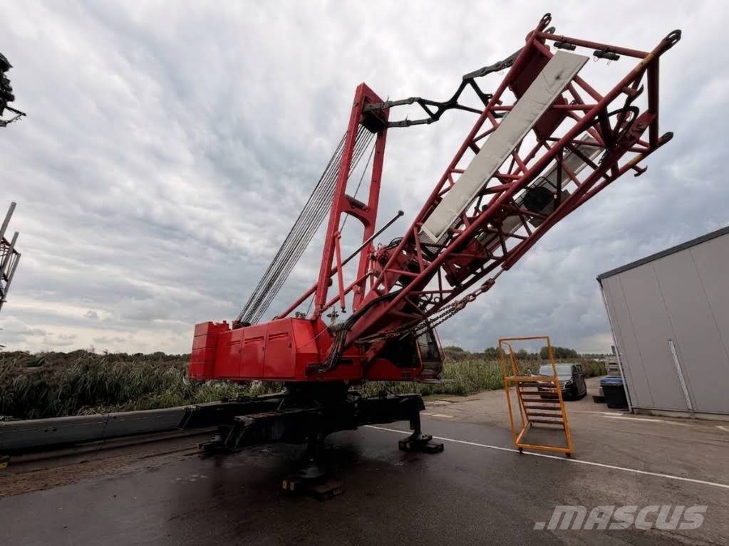 Liebherr LR 1130 Roomikkraanad