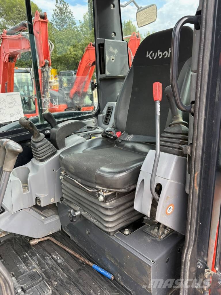 Kubota U 48-4 حفارات صغيرة أقل من 7 طن (حفارات صغيرة)