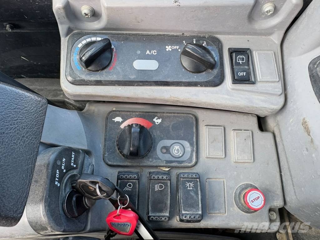 Kubota U 48-4 ミニ油圧ショベル 7t以下(ミニユンボ・ミニディガー)