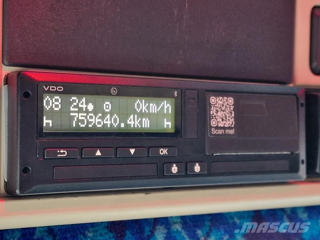 DAF XF 480 Spacecab 6x2/4 - Show truck - Manual gearbo Camiones tractor